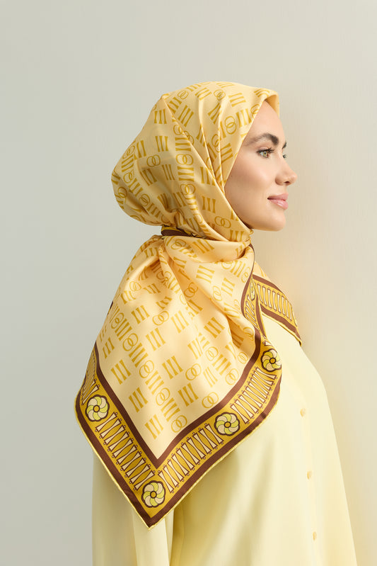 Noor Kare Sarı Tivil İpek Eşarp 90x90