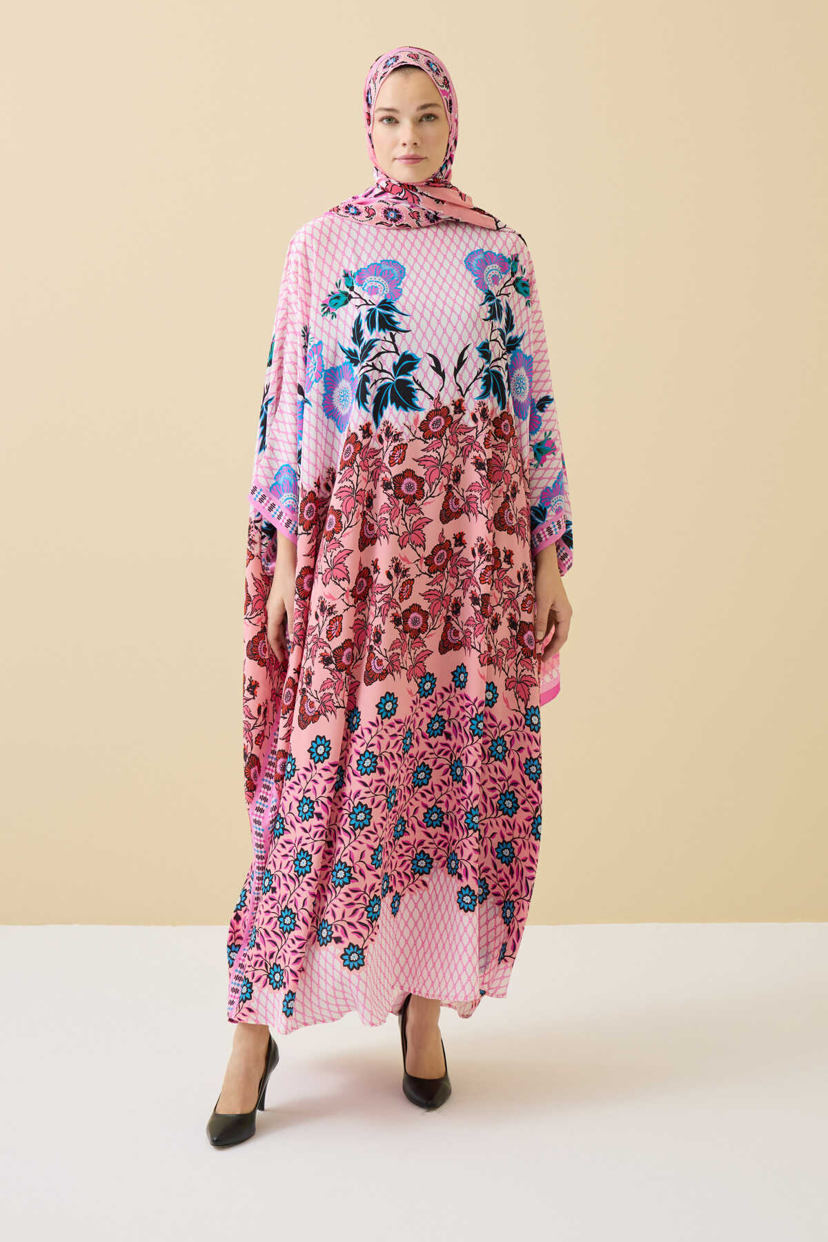 Çit Pembe İpek Kaftan