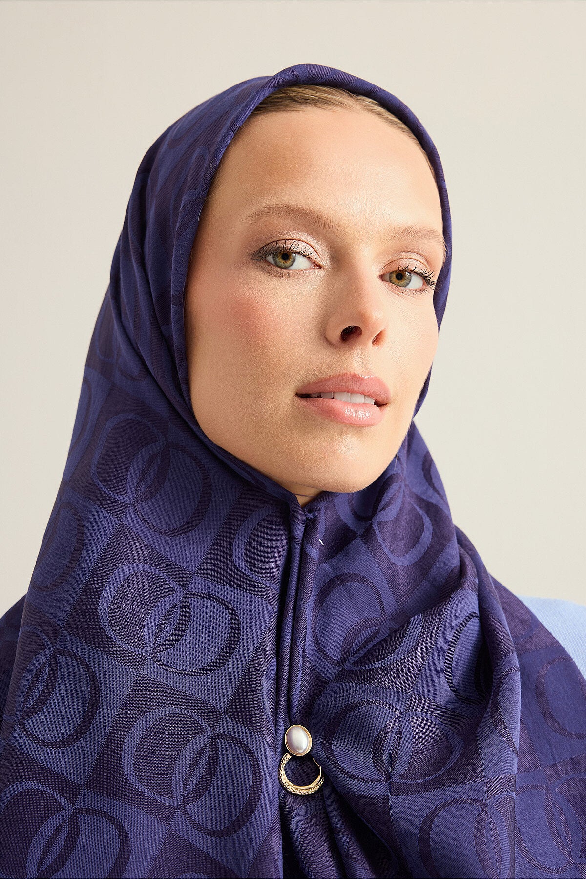 Dama Desen Lacivert Naia Eşarp 95x95