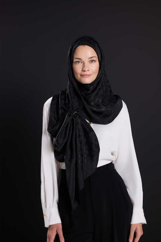 Dama Logo Siyah Shiny Jakar Şal 70x190