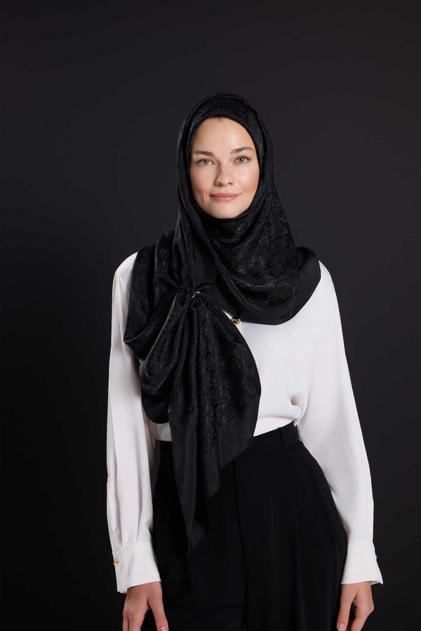 Dama Logo Black Shiny Jacquard Shawl