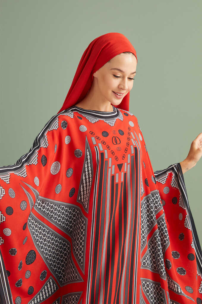 Esen Yolu Kırmızı İpek Kaftan