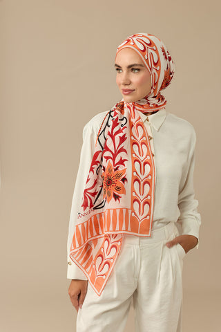 Garp Çiçeği Turuncu Krep İpek Kaftan Şalı 70x210
