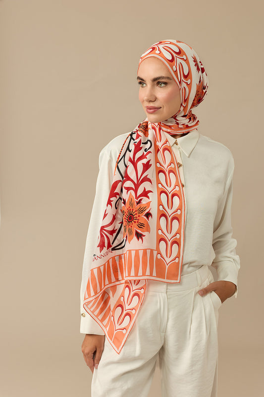 Garp Çiçeği Turuncu Krep İpek Kaftan Şalı 70x210