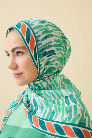 Göl Kenarı Yeşil Krep İpek Kaftan Şal 70x210