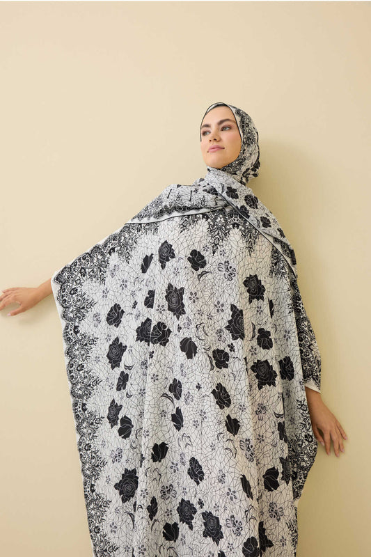 Gül Dantel Beyaz Krep İpek Kaftan