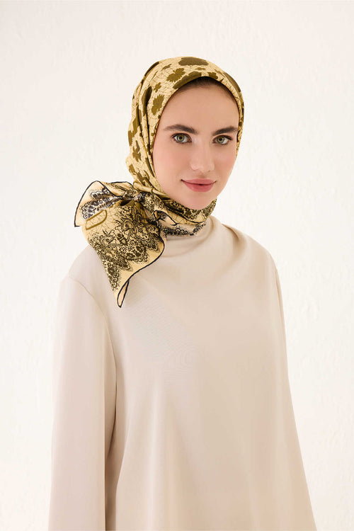 Rose Lace Cream-Yellow Double-Sided Twill Silk Scarf