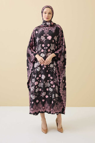 Gül Dantel Siyah Krep İpek Kaftan
