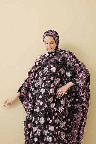 Gül Dantel Siyah Krep İpek Kaftan