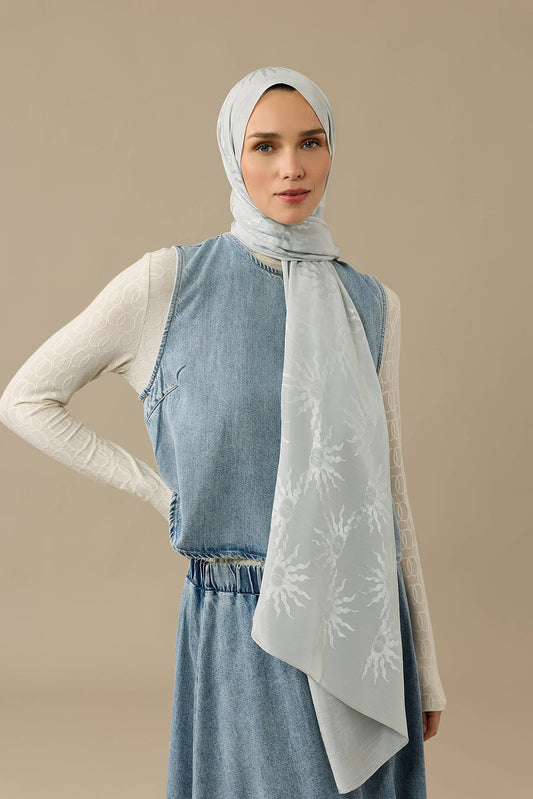 Güneş Doğarken Gümüş Shiny Jakar Şal 70x200