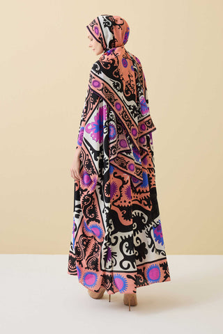Hayat Pembe İpek Kaftan