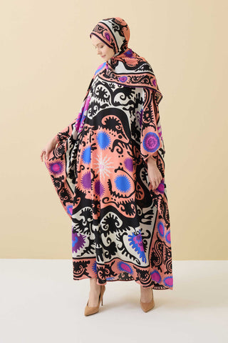 Hayat Pembe İpek Kaftan