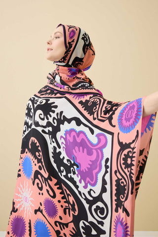 Hayat Pembe İpek Kaftan