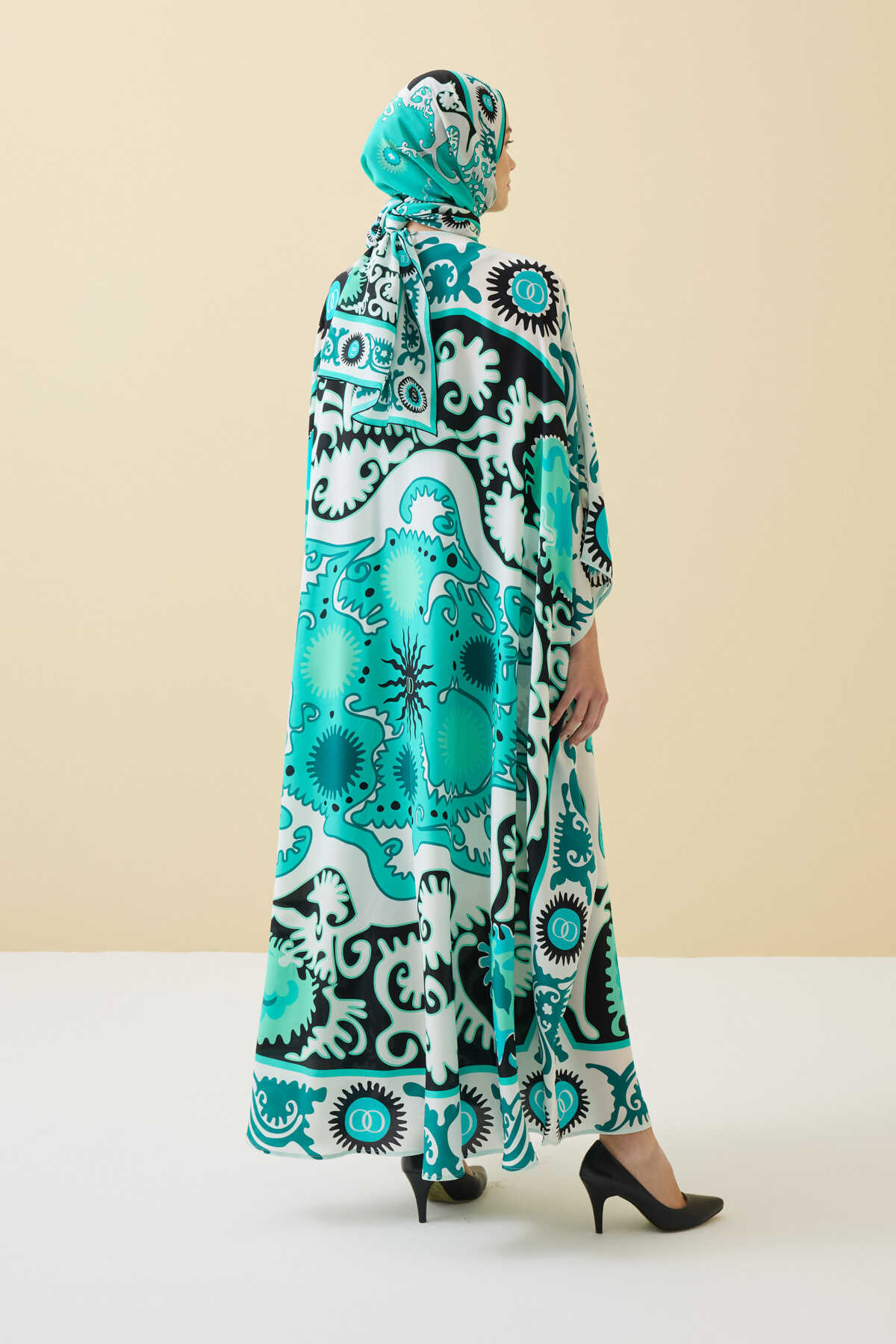 Hayat Turkuaz İpek Kaftan