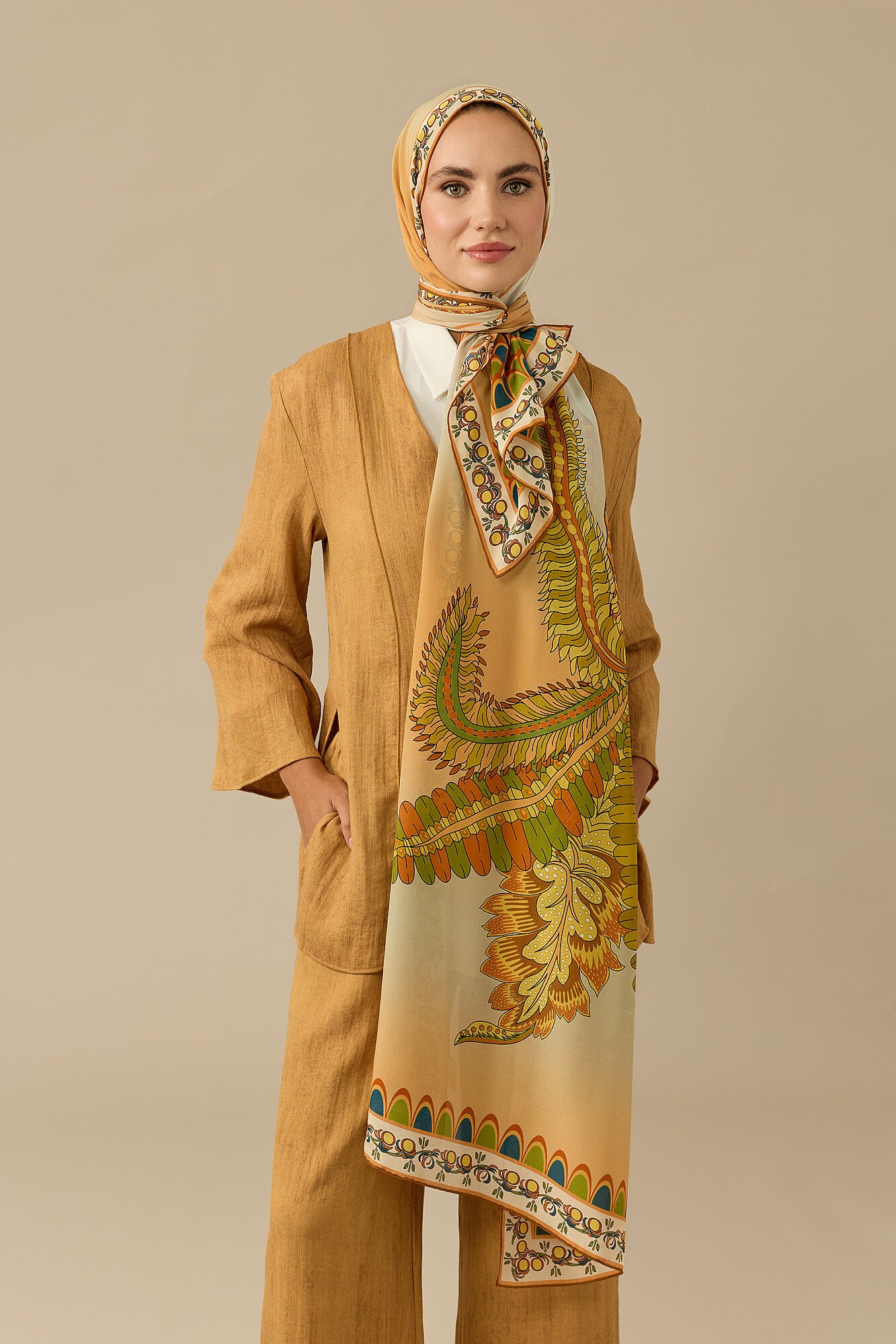 Hurma Ağacı Sarı Krep İpek Kimono Şalı 70x210