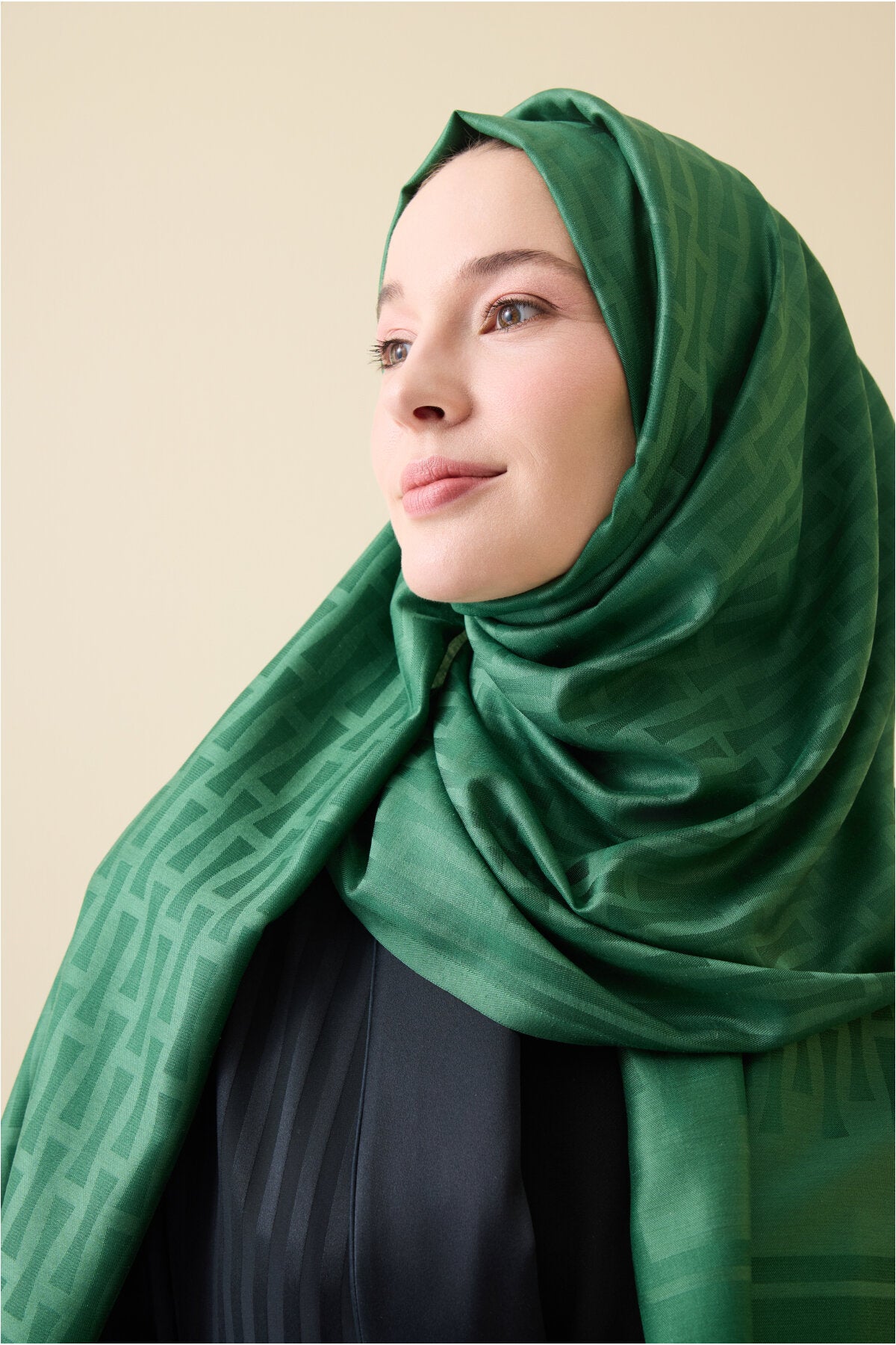 Iman I Zümrüt Yeşili İpek Şal 70x200