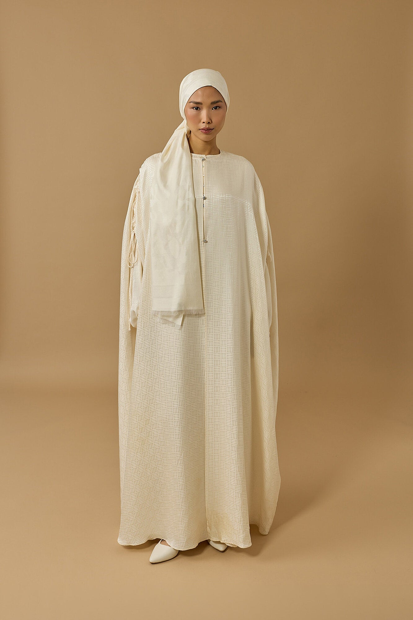 İman Kare Krem İpek Abaya