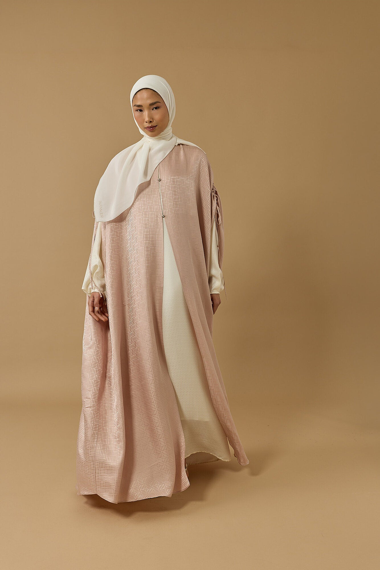 İman Kare Pudra İpek Abaya