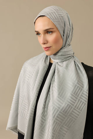 Iman Kare Gri İpek Şal 70x210