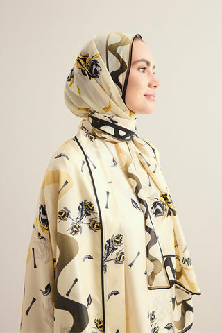İman'ın Gülü Krem Krep İpek Kimono Şalı 70x210