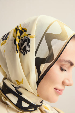 İman'ın Gülü Krem Krep İpek Kimono Şalı 70x210