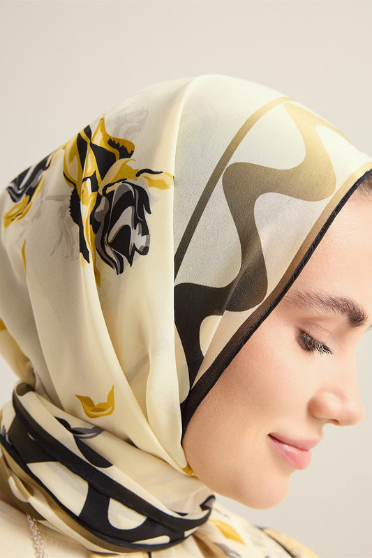 İman'ın Gülü Krem Krep İpek Kimono Şalı 70x210