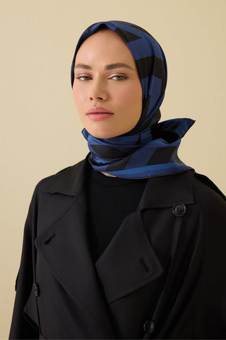 Çizgi Noor Lacivert Tivil İpek Eşarp 90x90