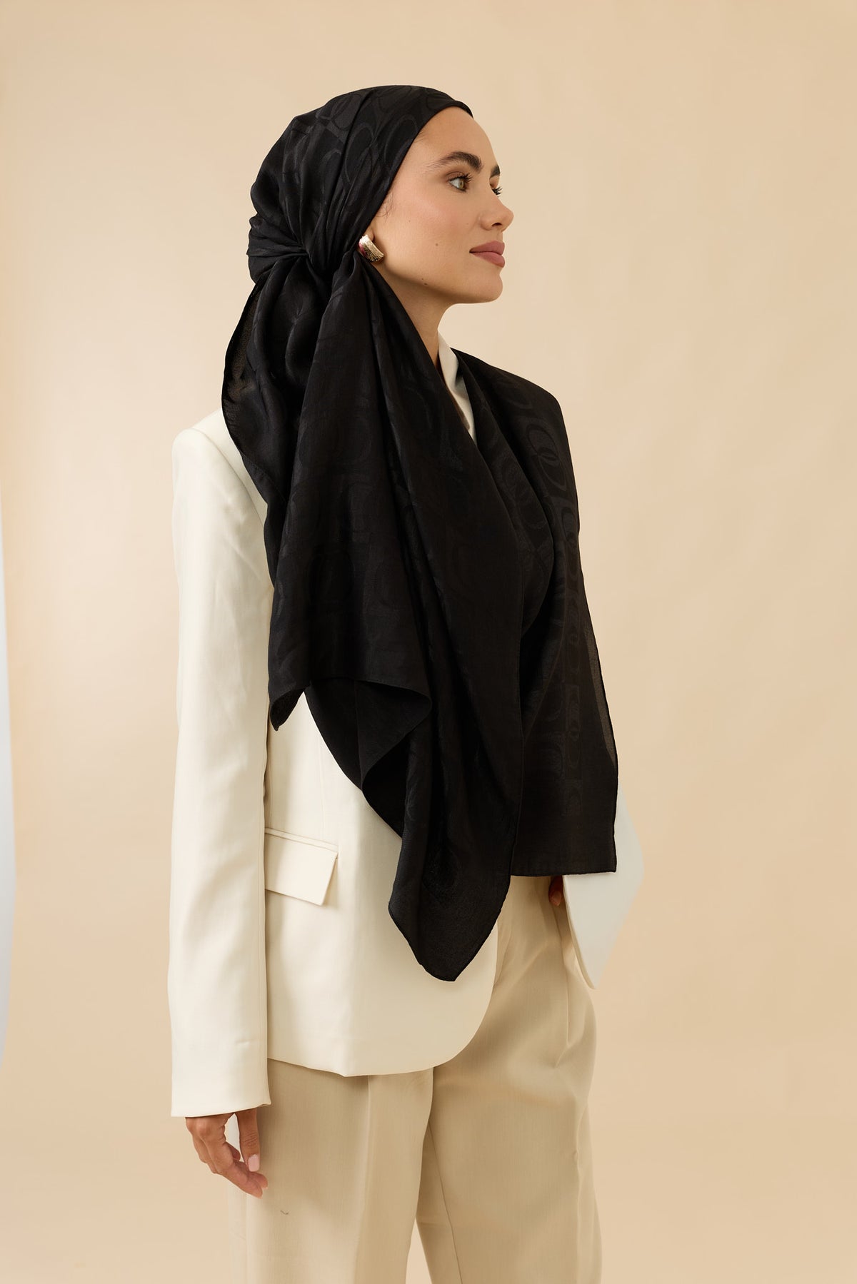 Dama Desen Siyah Naia Pamuk Şal 70x200
