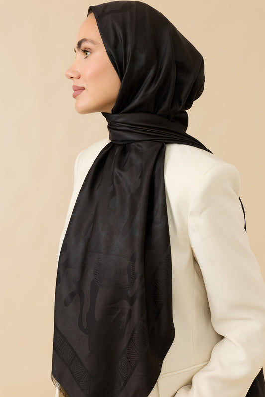 Mercan Siyah Jakarlı İpek Şal 70x200