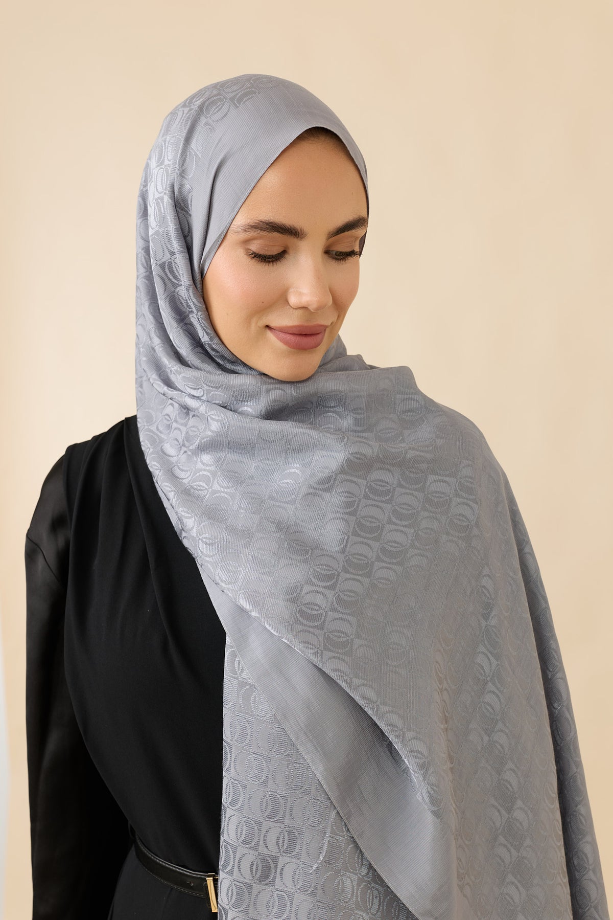 Dama Logo Gri Shiny Jakar Şal 70x190