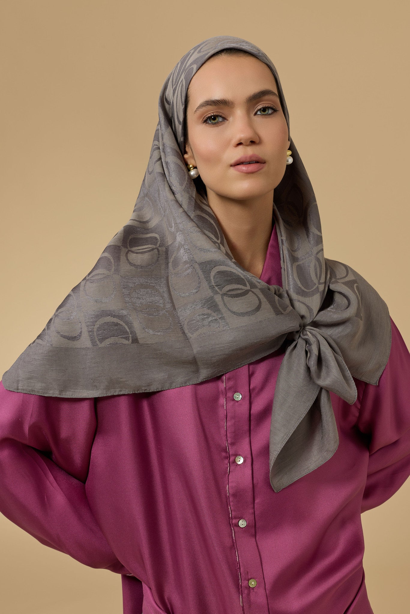 Dama Desen Antrasit Naia Eşarp 95x95