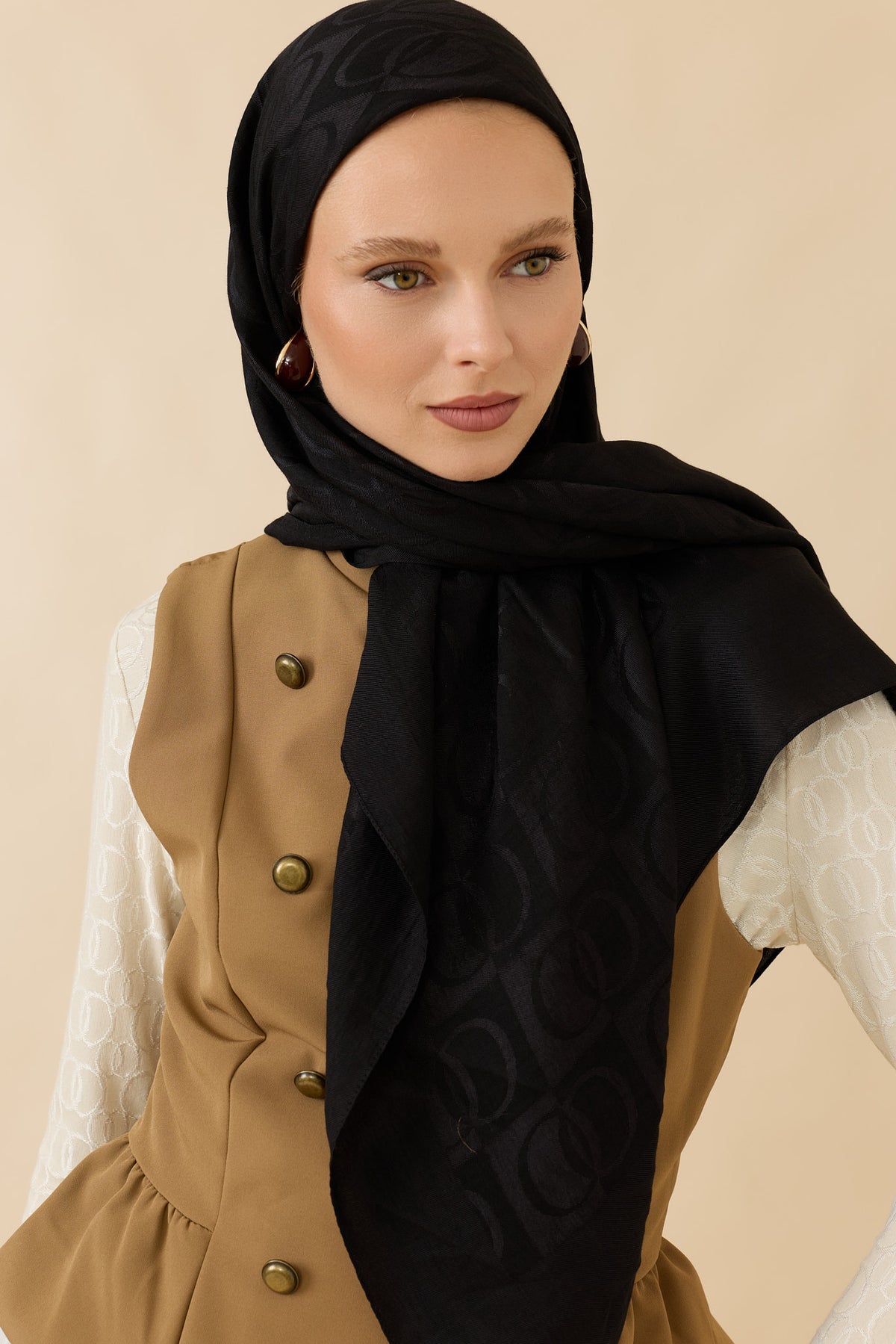 Dama Desen Siyah Naia Eşarp 95x95