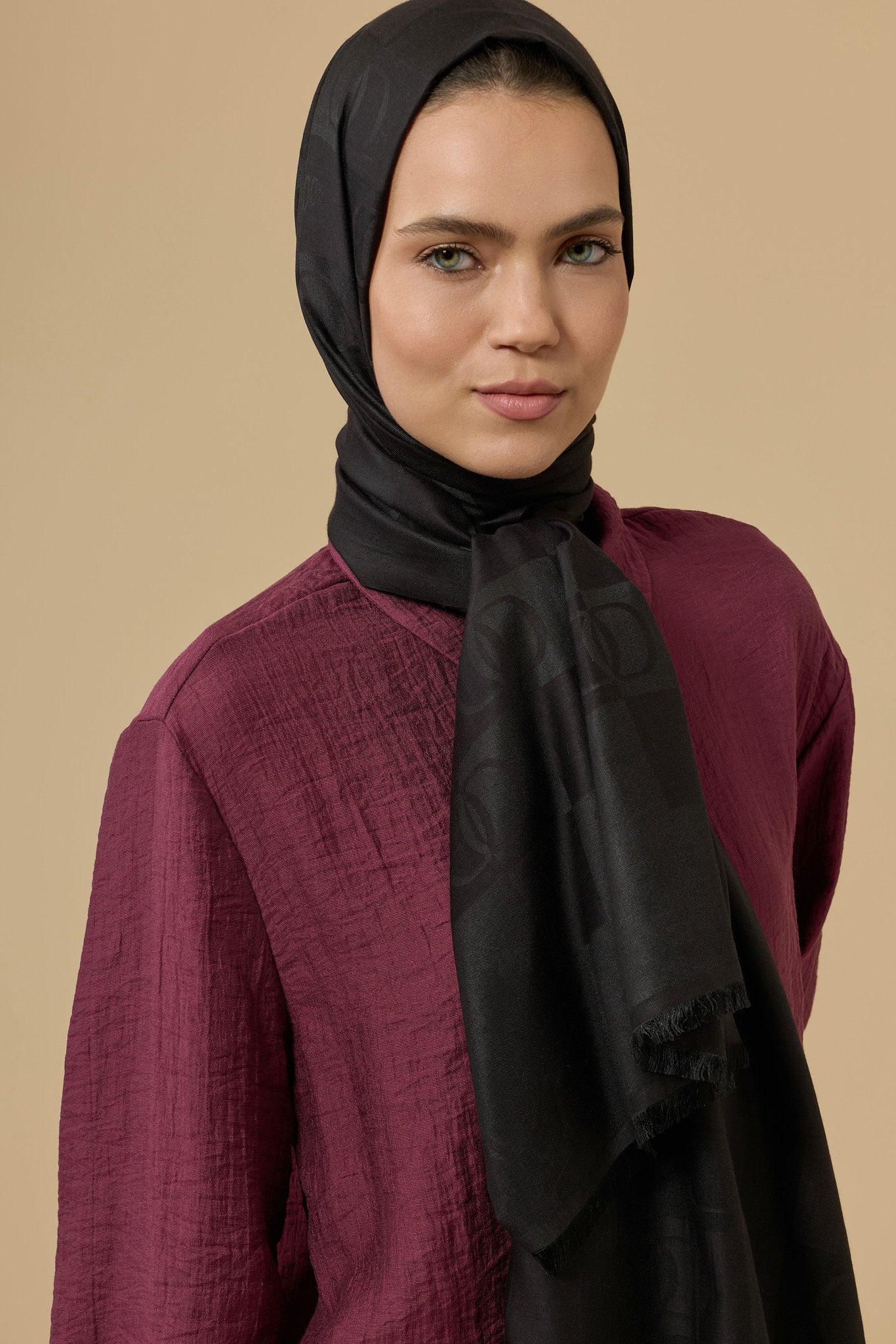 Dama Desen Siyah Pamuk İpek Şal 70x190