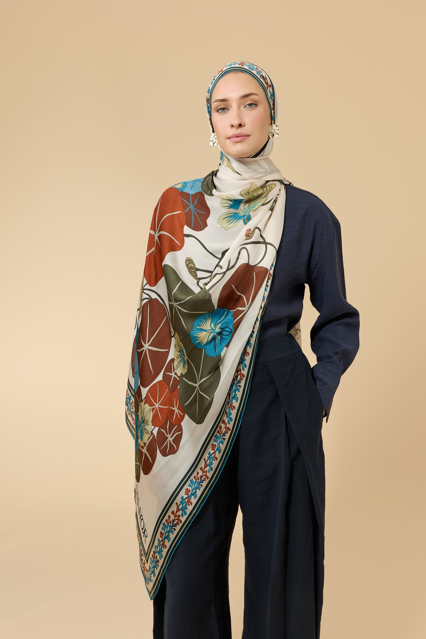 Havuz Çiçeği Taş-Taba Şifon İpek Şal 70x210