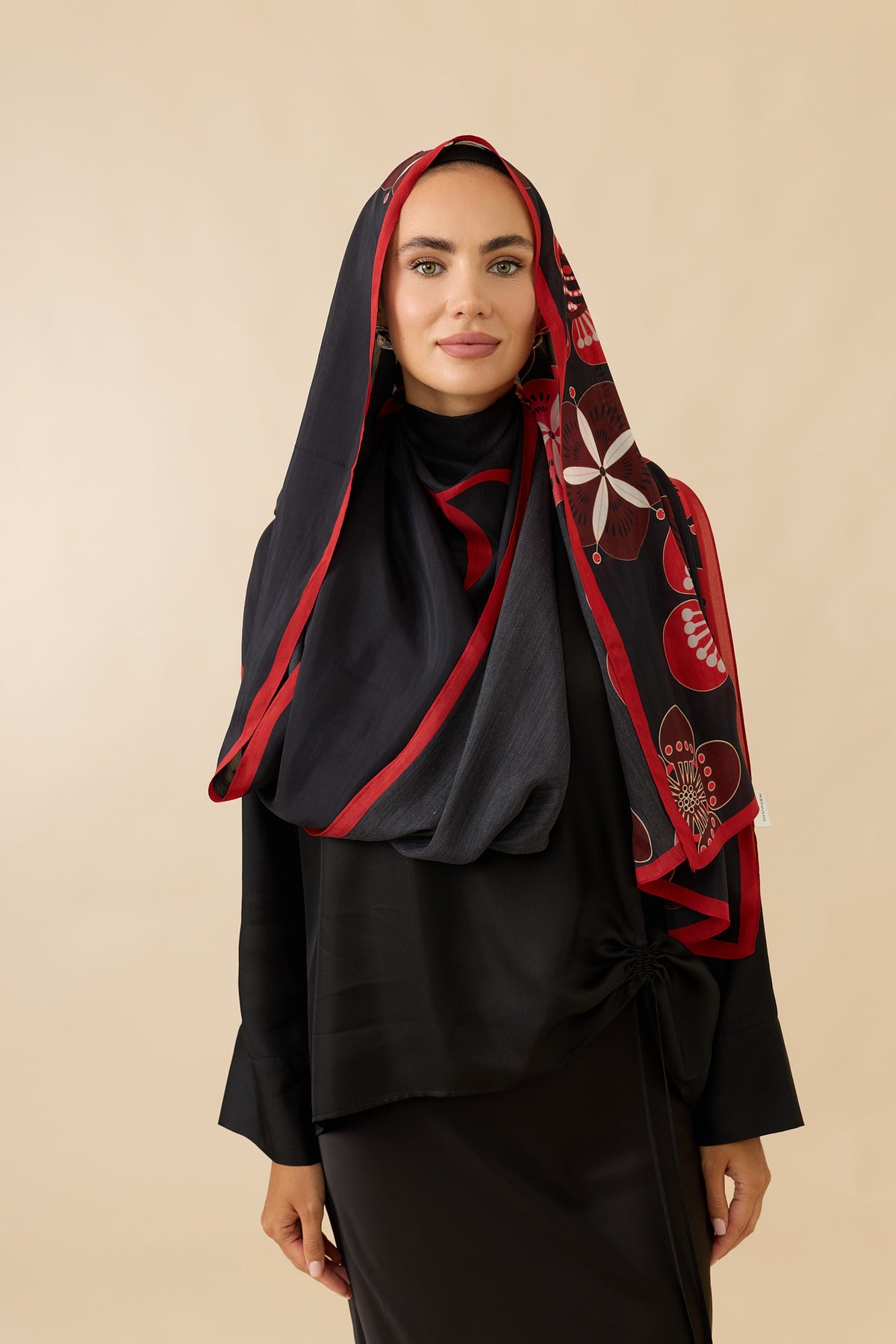 Papatyalar Siyah-Kırmızı Floş Ekosel Şal 70x210