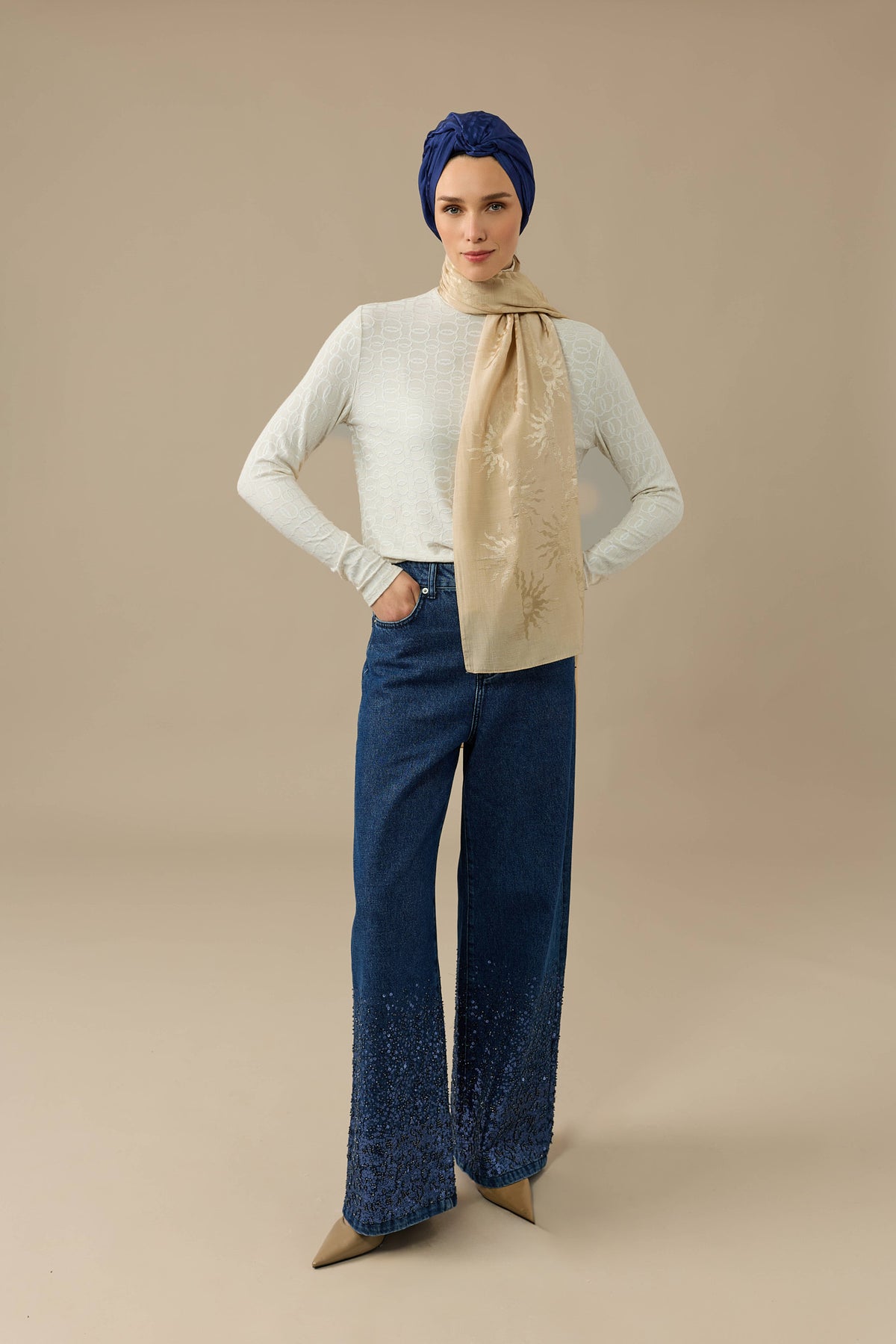 İşlemeli Koyu Mavi Denim Pantolon