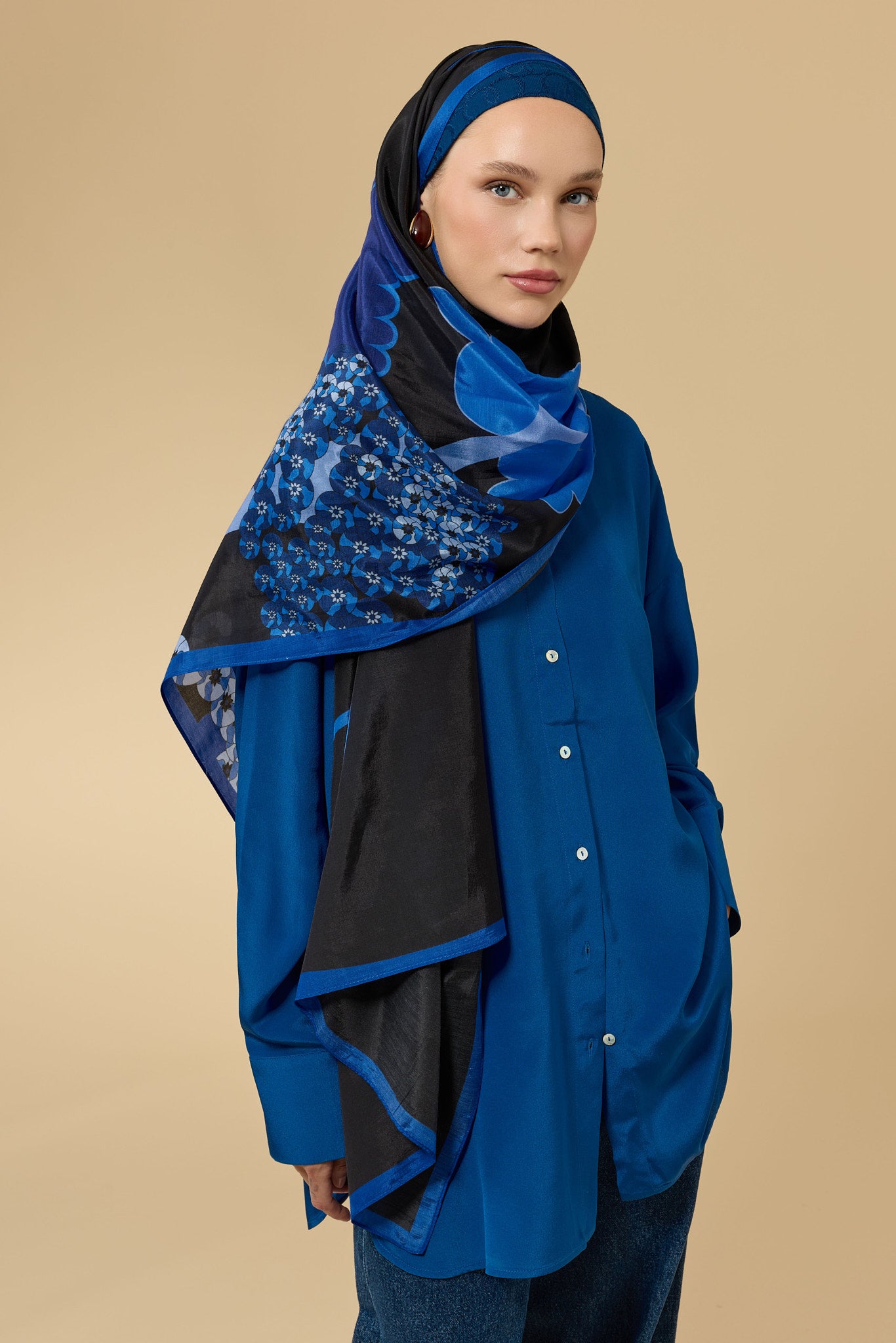 Sakura Siyah-Saks Floş Ekosel Şal 70x210