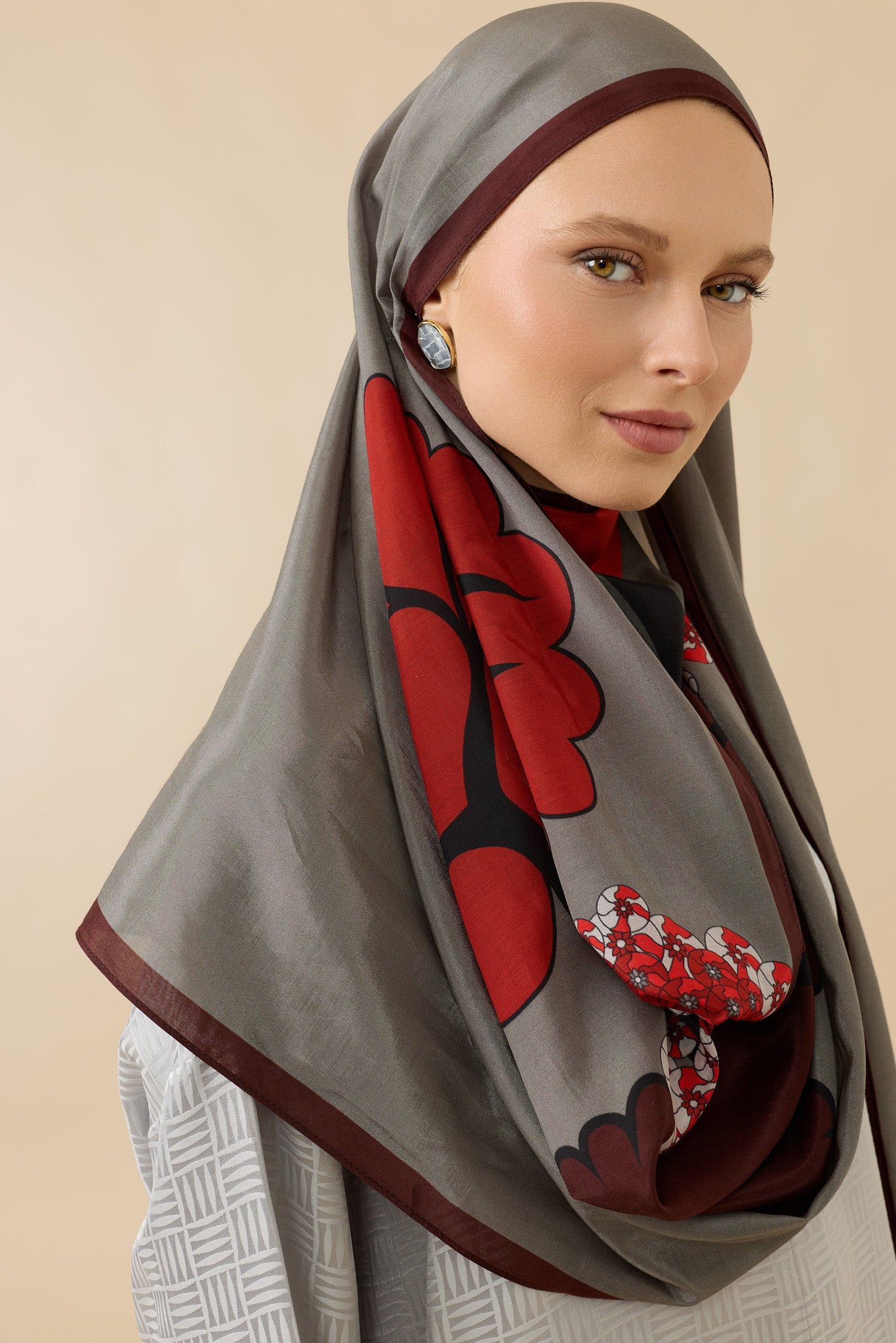 Sakura Gri-Kırmızı Floş Ekosel Şal 70x210