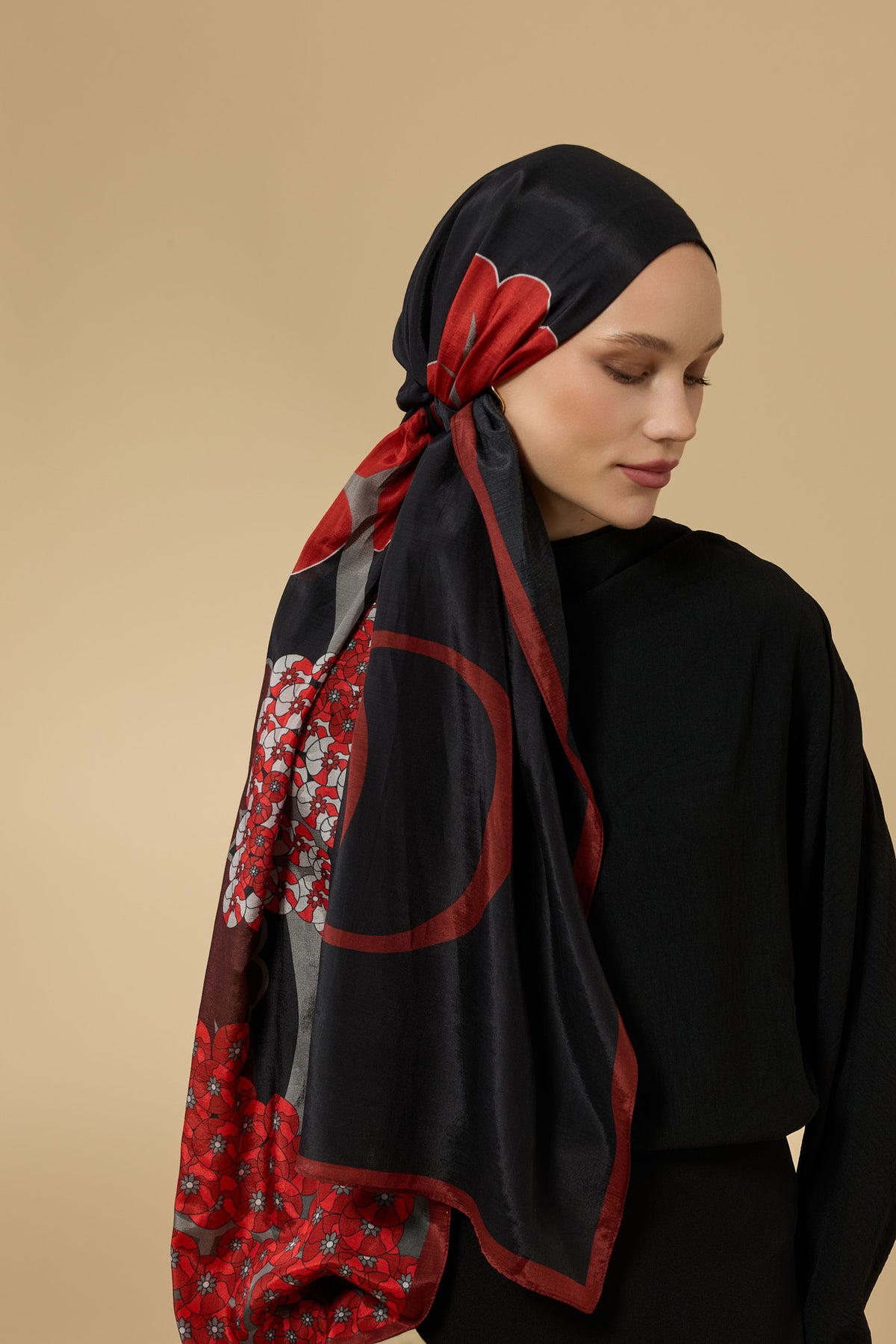 Sakura Siyah-Kırmızı Floş Ekosel Şal 70x210