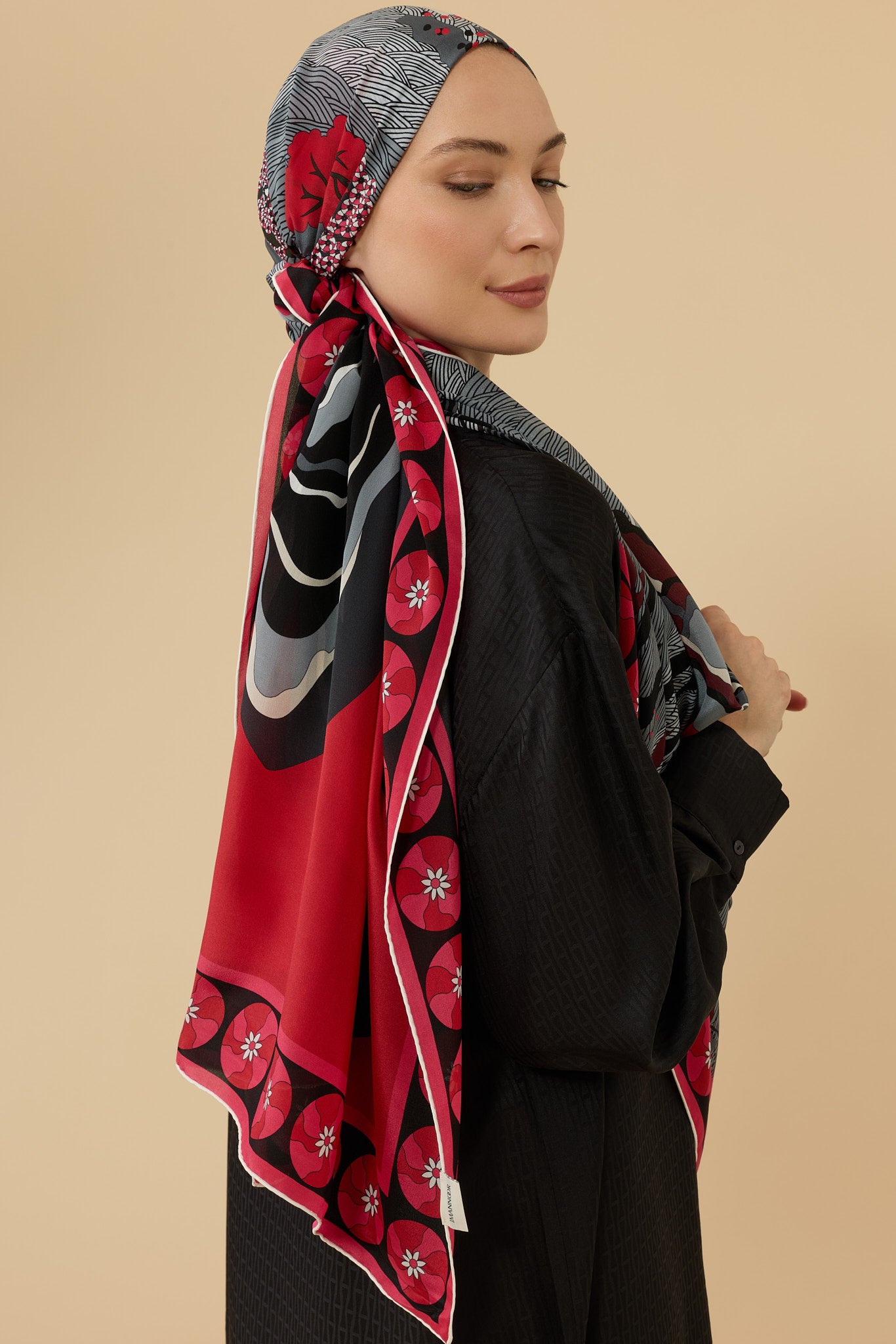 Dağ ve Sakura Kırmızı Krep İpek Şal 70x210