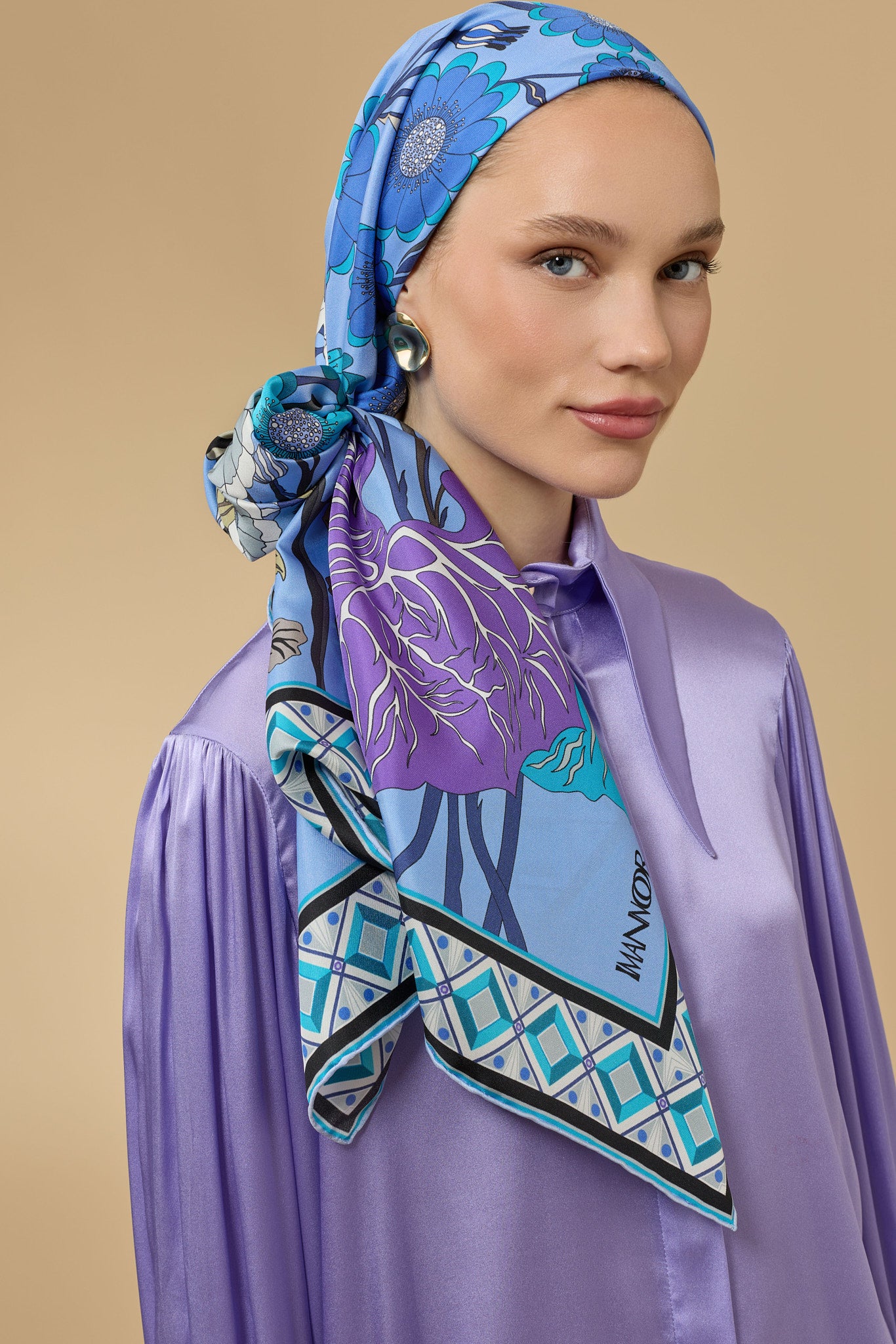 Japon Şemsiyesi Mavi Tivil İpek Eşarp 90x90
