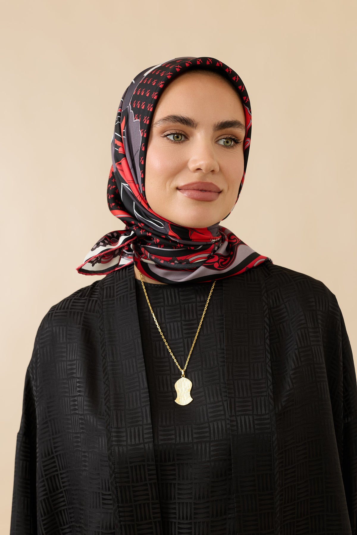 Nilüfer Kırmızı-Siyah Tivil İpek Eşarp 90x90