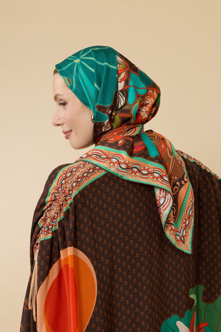 Nilüfer Kahverengi Krep İpek Abaya