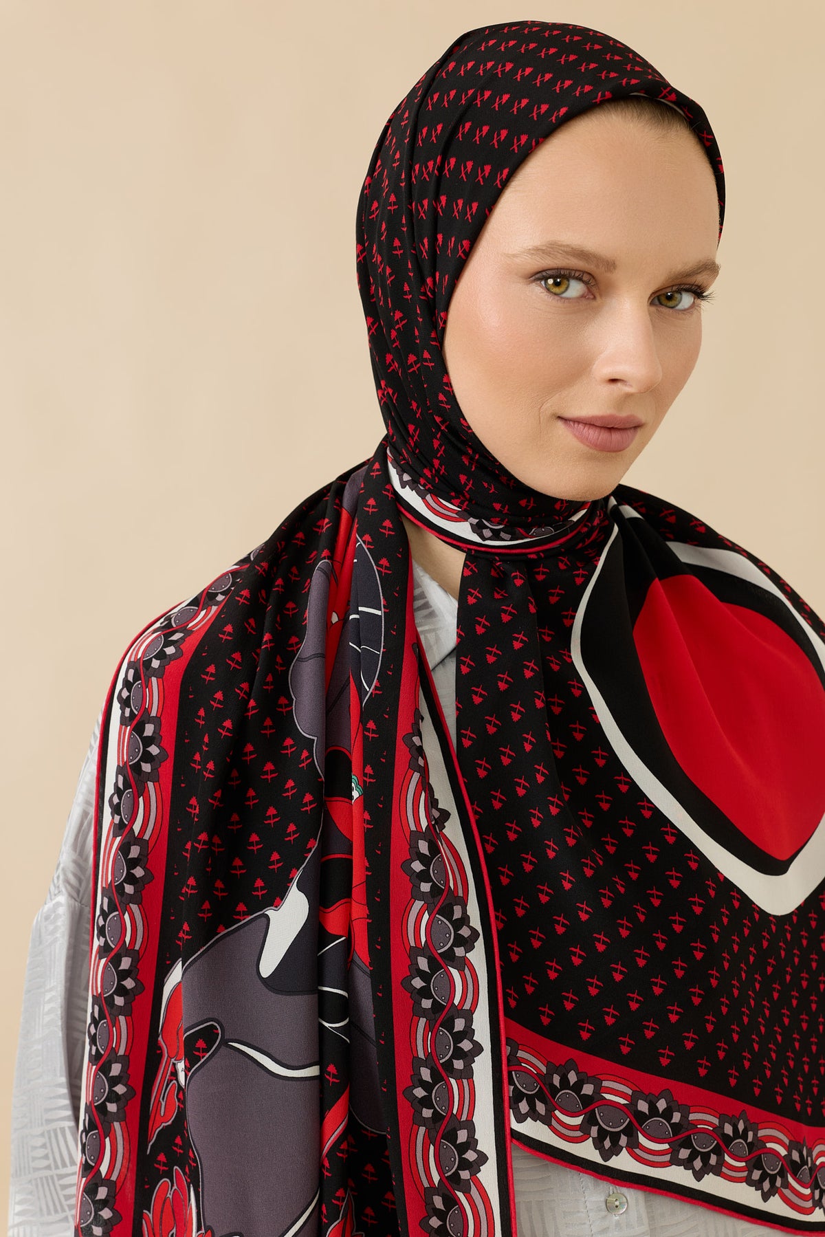 Nilüfer Kırmızı-Siyah Krep İpek Şal 70x210