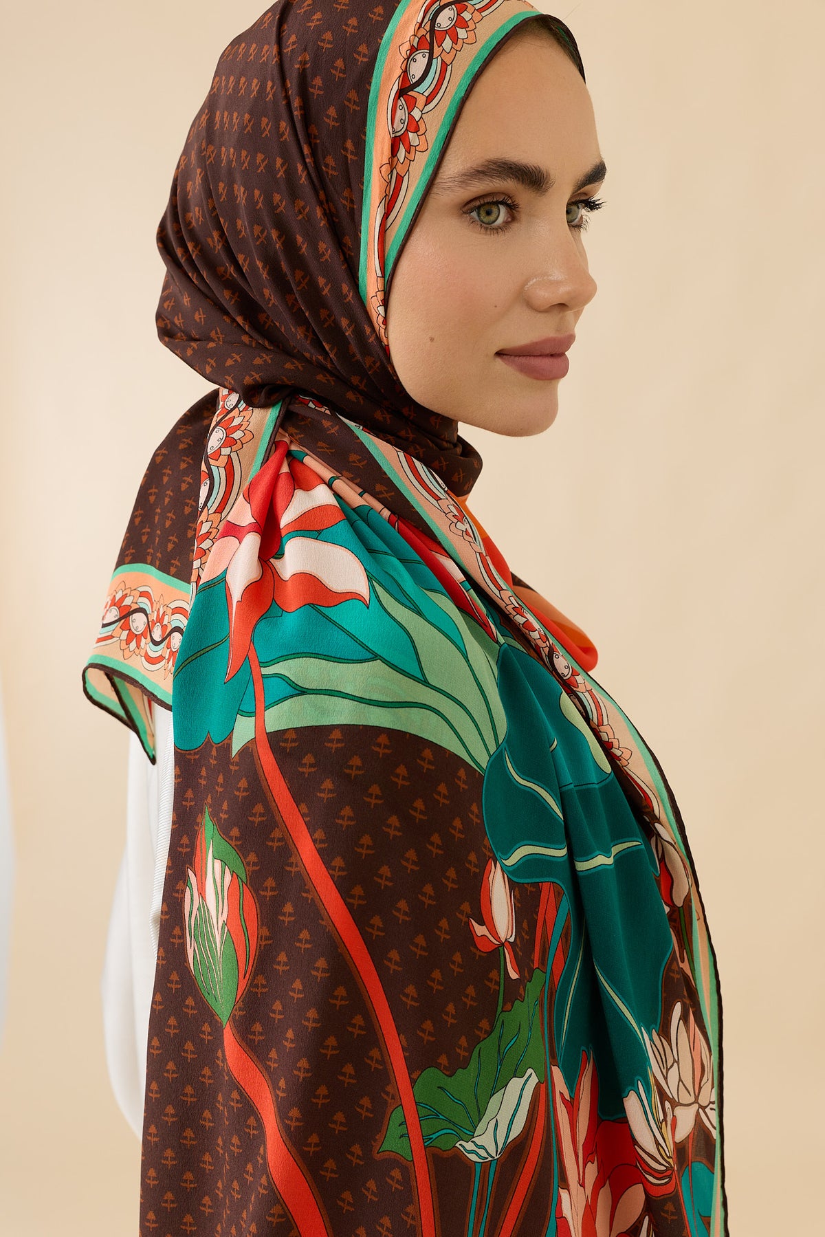 Nilüfer Kahverengi Krep İpek Şal 70x210