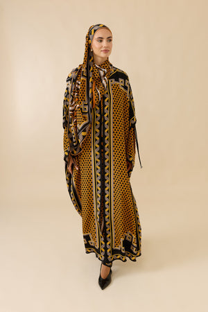 İris Çiçeği Siyah-Sarı Krep İpek Abaya