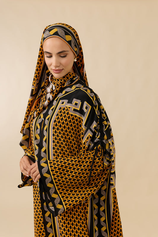 İris Çiçeği Siyah-Sarı Krep İpek Abaya