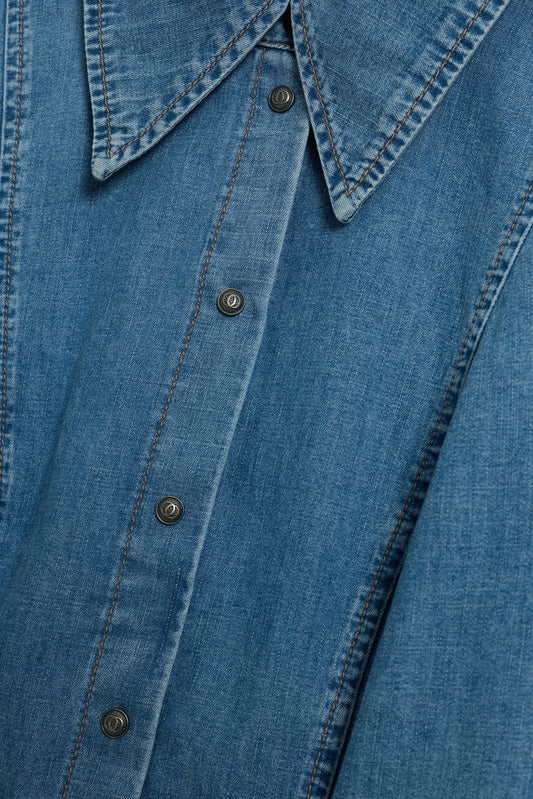 Açık Mavi Sivri Yaka Denim Gömlek