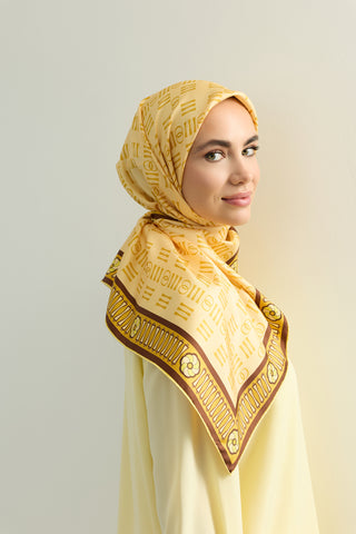 Noor Kare Sarı Tivil İpek Eşarp 90x90