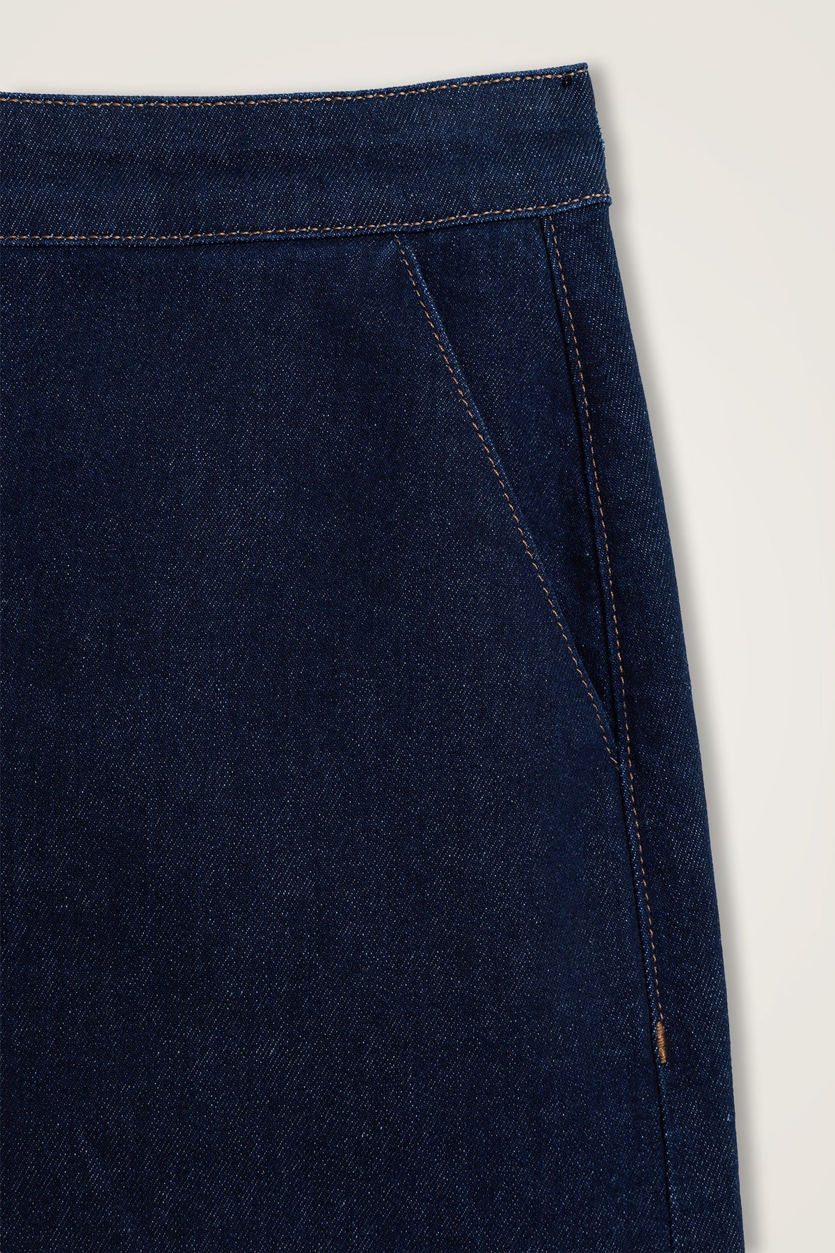 Cep Detaylı Koyu Lacivert Denim Etek